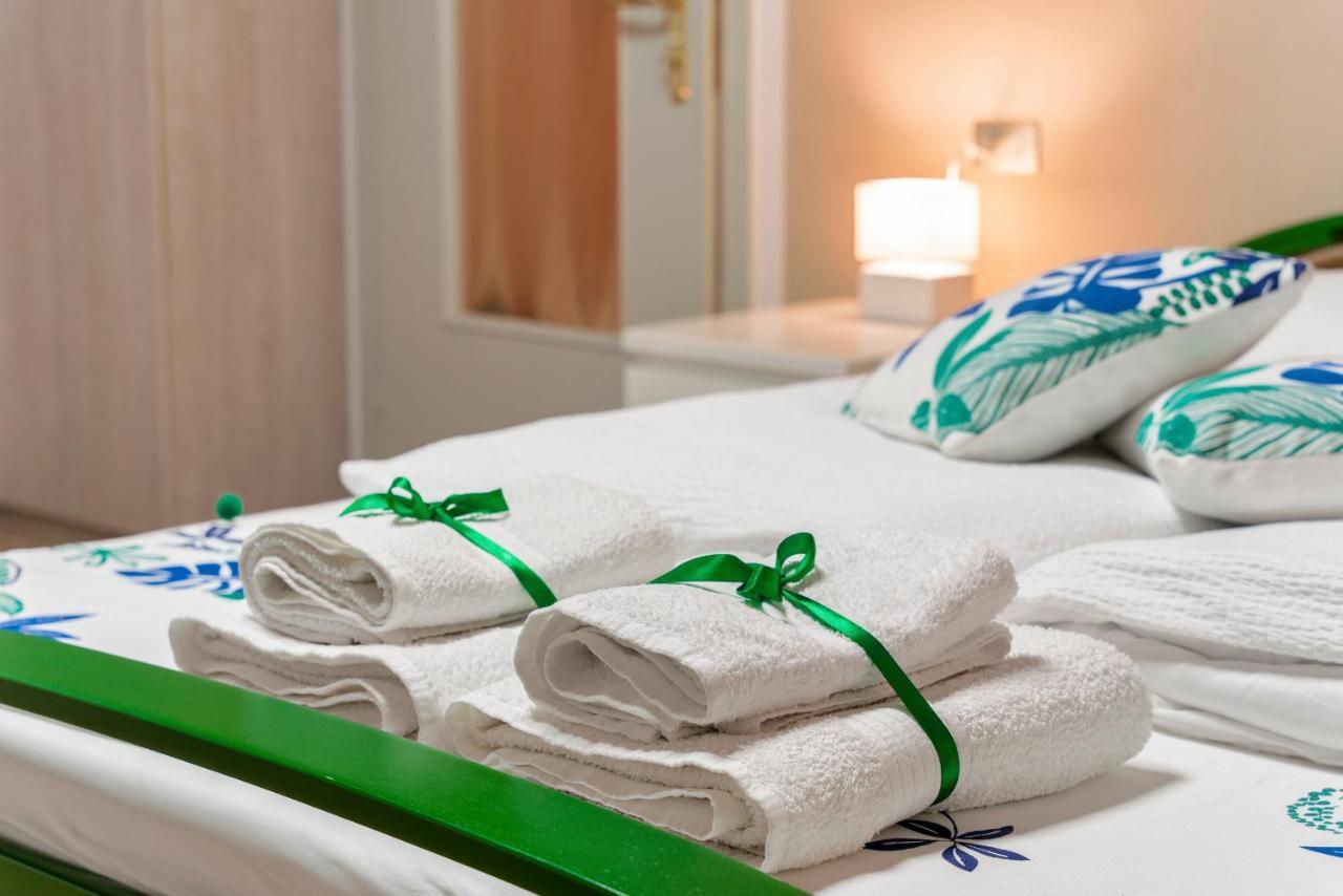 Iseo Portelle Holiday With Private Parking And Bike Storage Luaran gambar