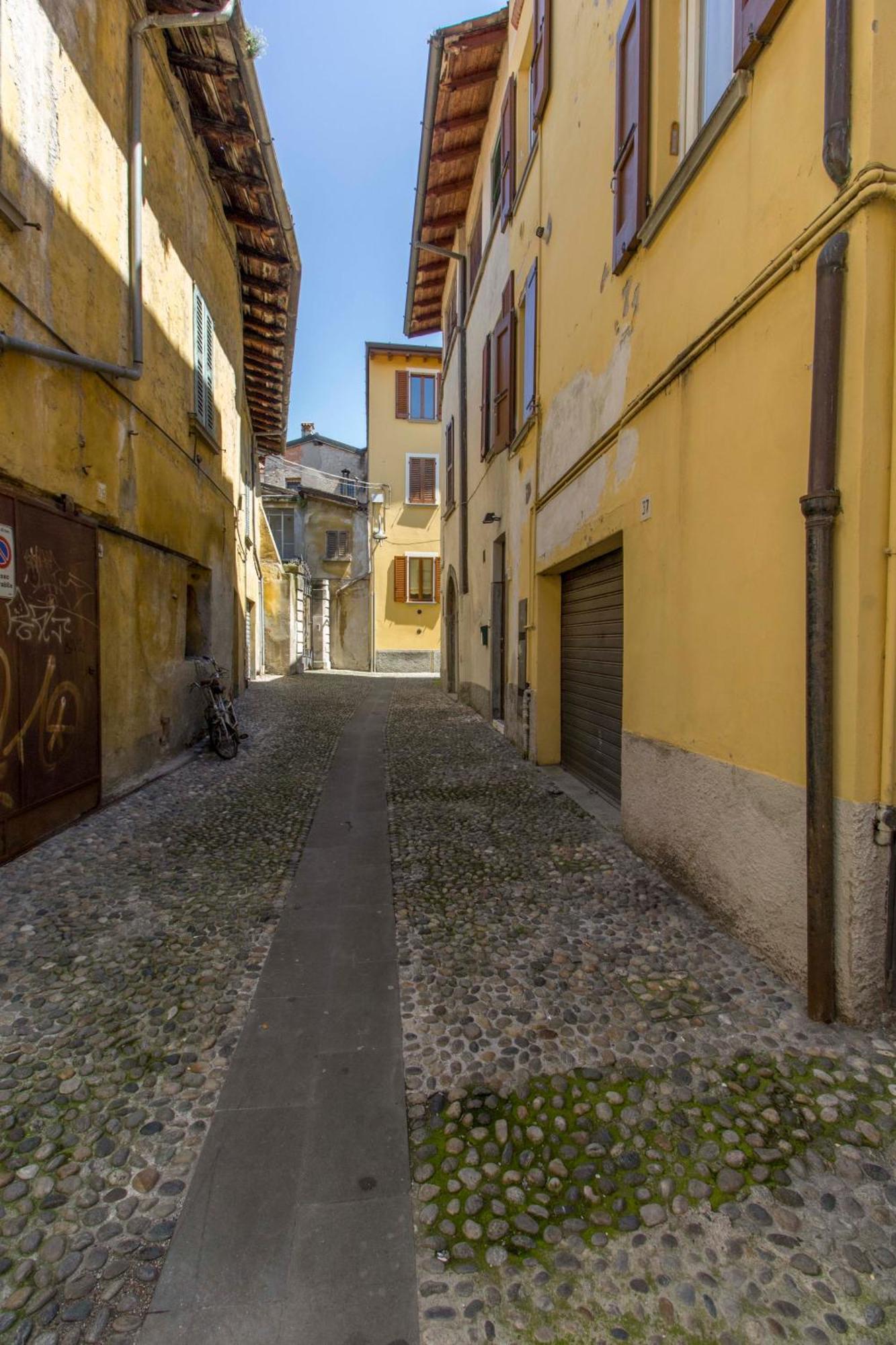 Iseo Portelle Holiday With Private Parking And Bike Storage Luaran gambar